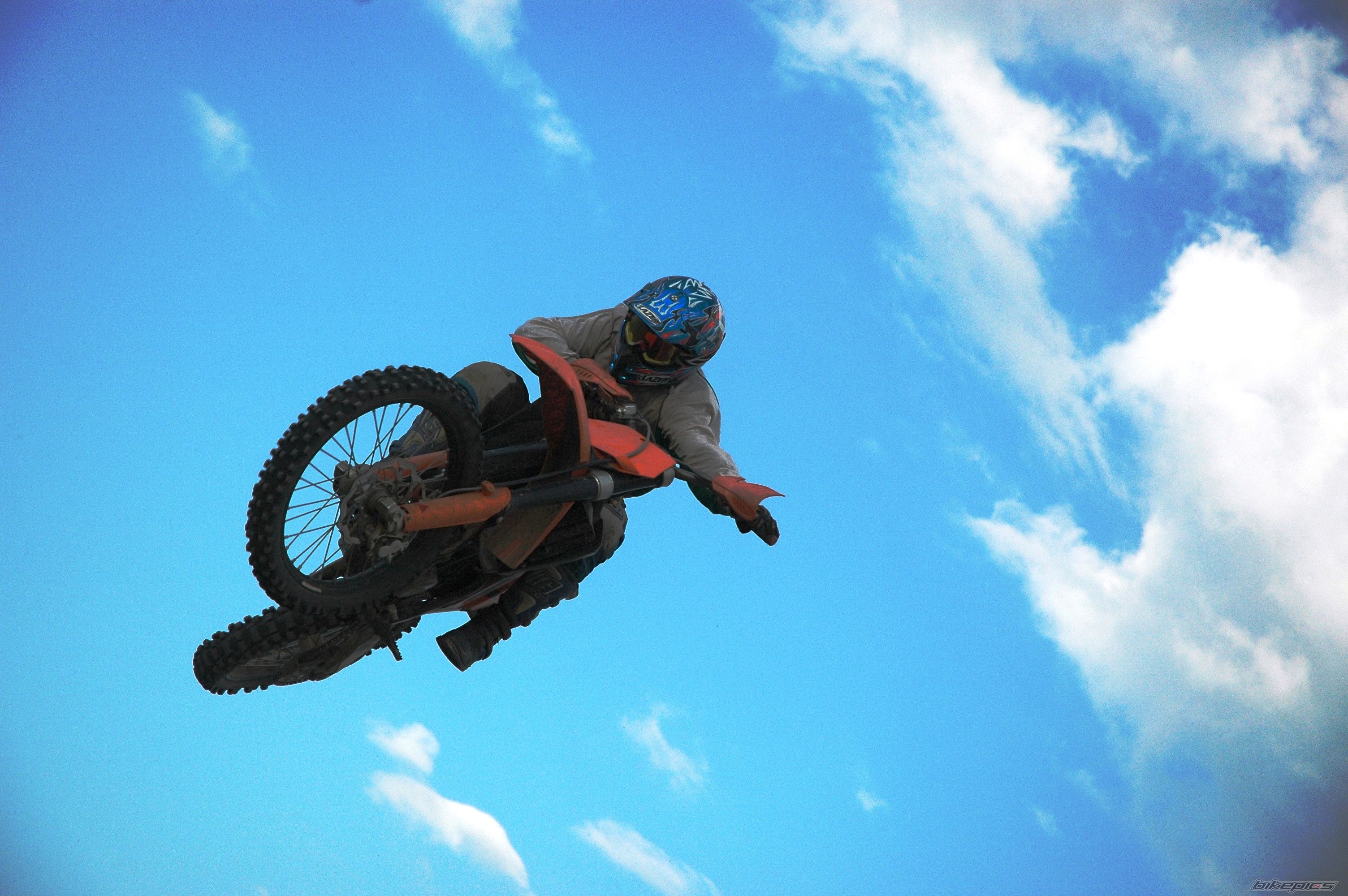 Photo 1317599