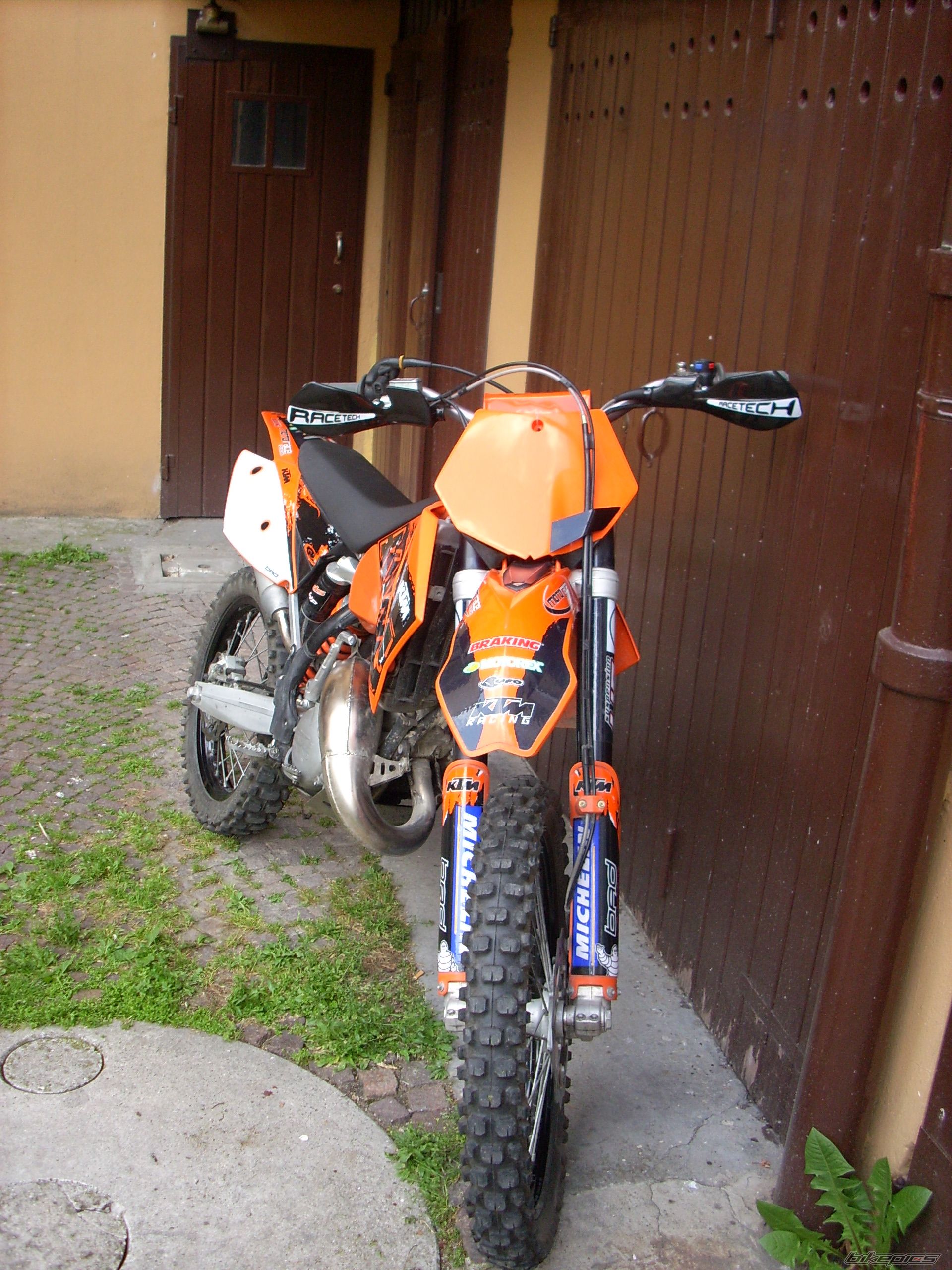 Photo 1318442
