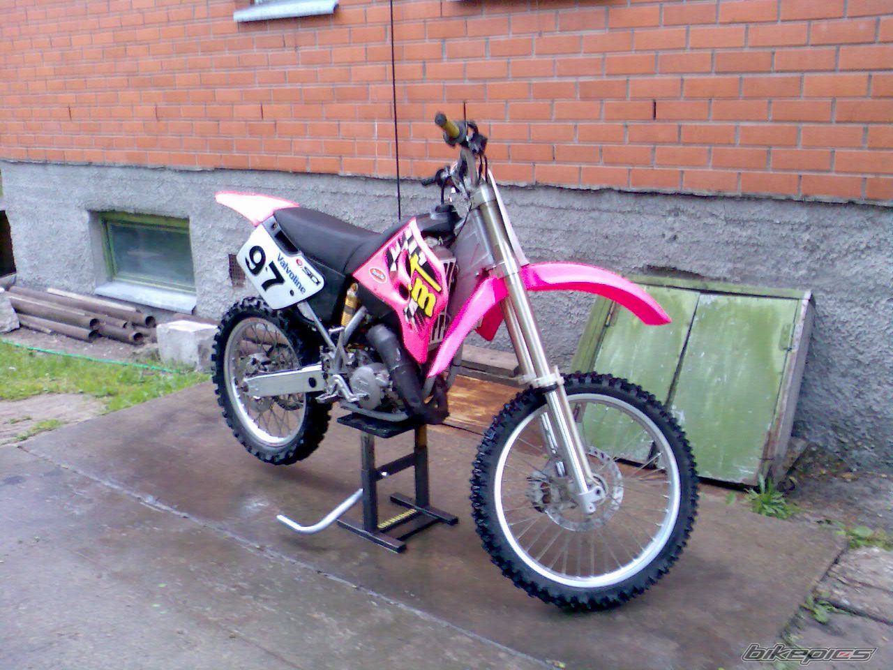 Photo 1318904