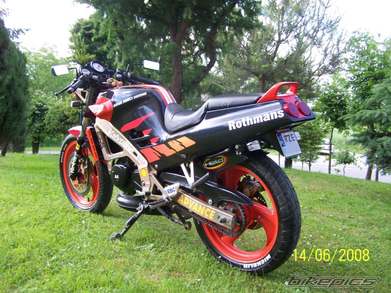 Photo 1320292