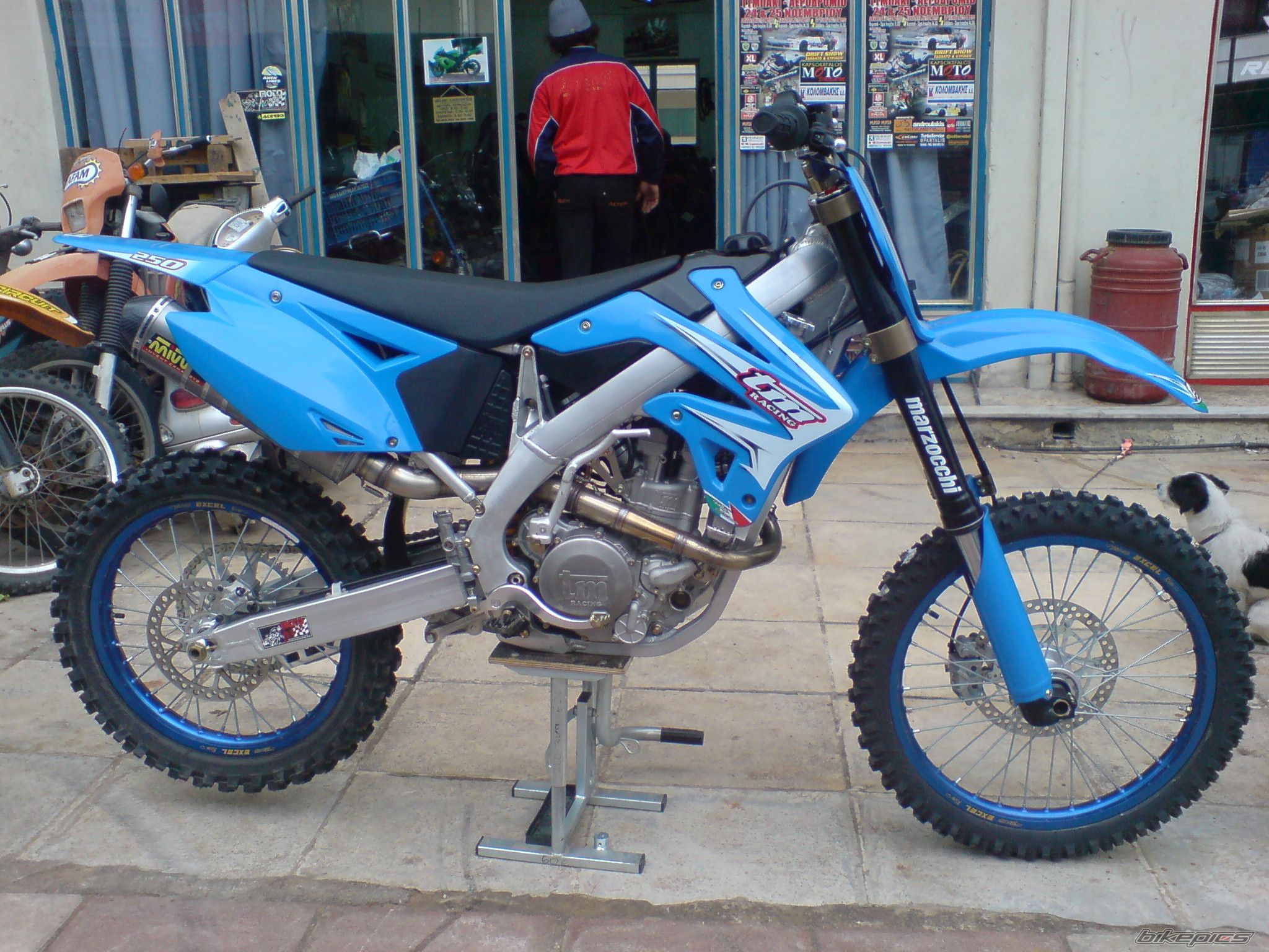 Photo 1320674