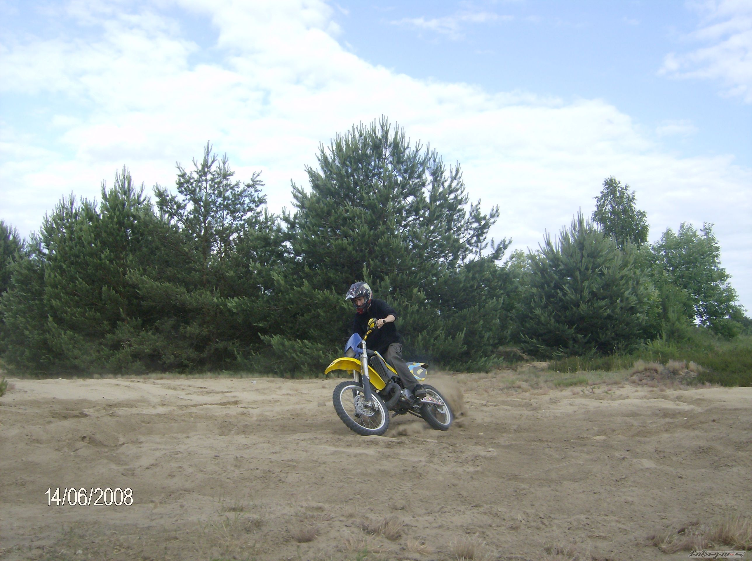 Photo 1321188