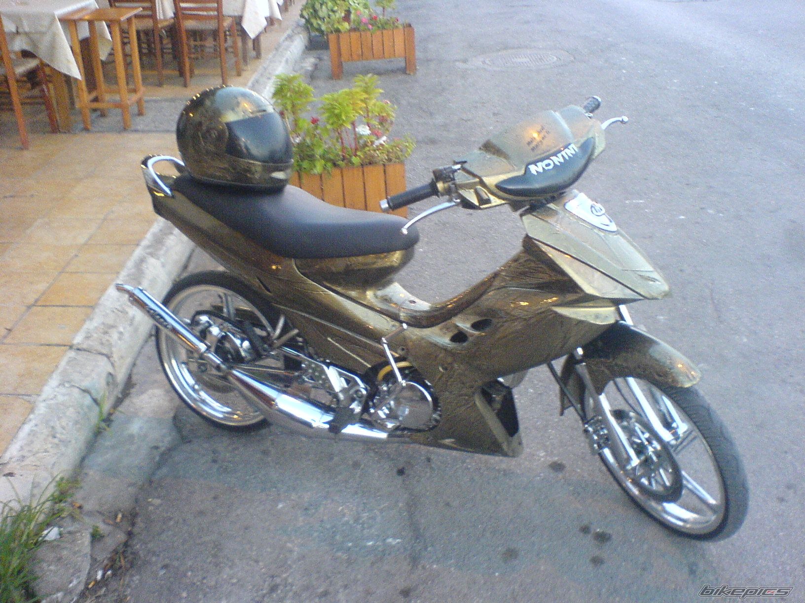 Photo 1321298