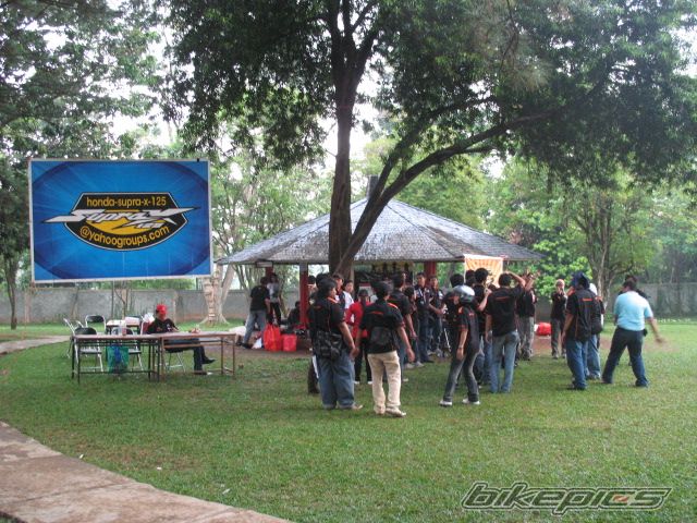 Photo 1321990