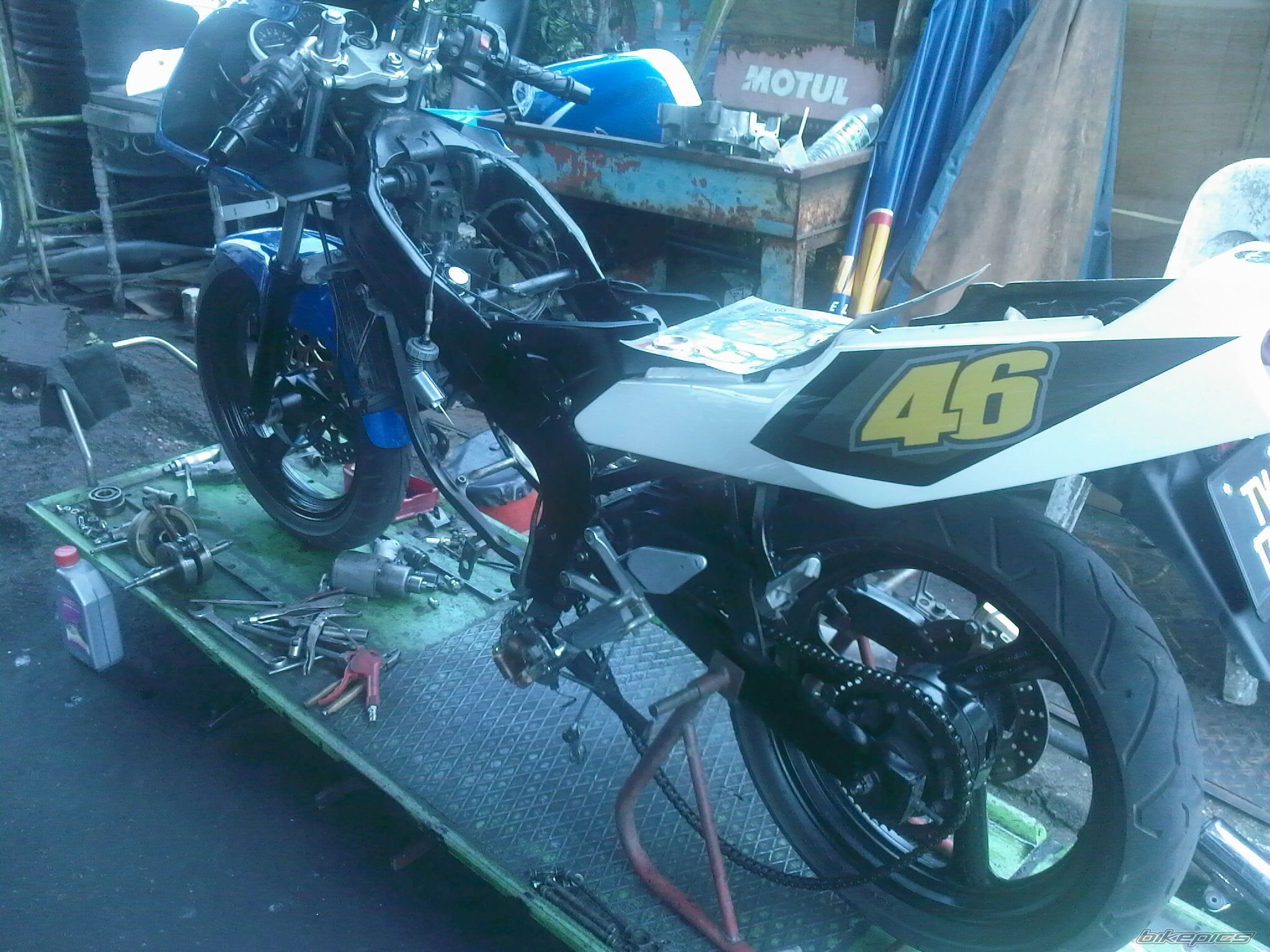 Photo 1322033
