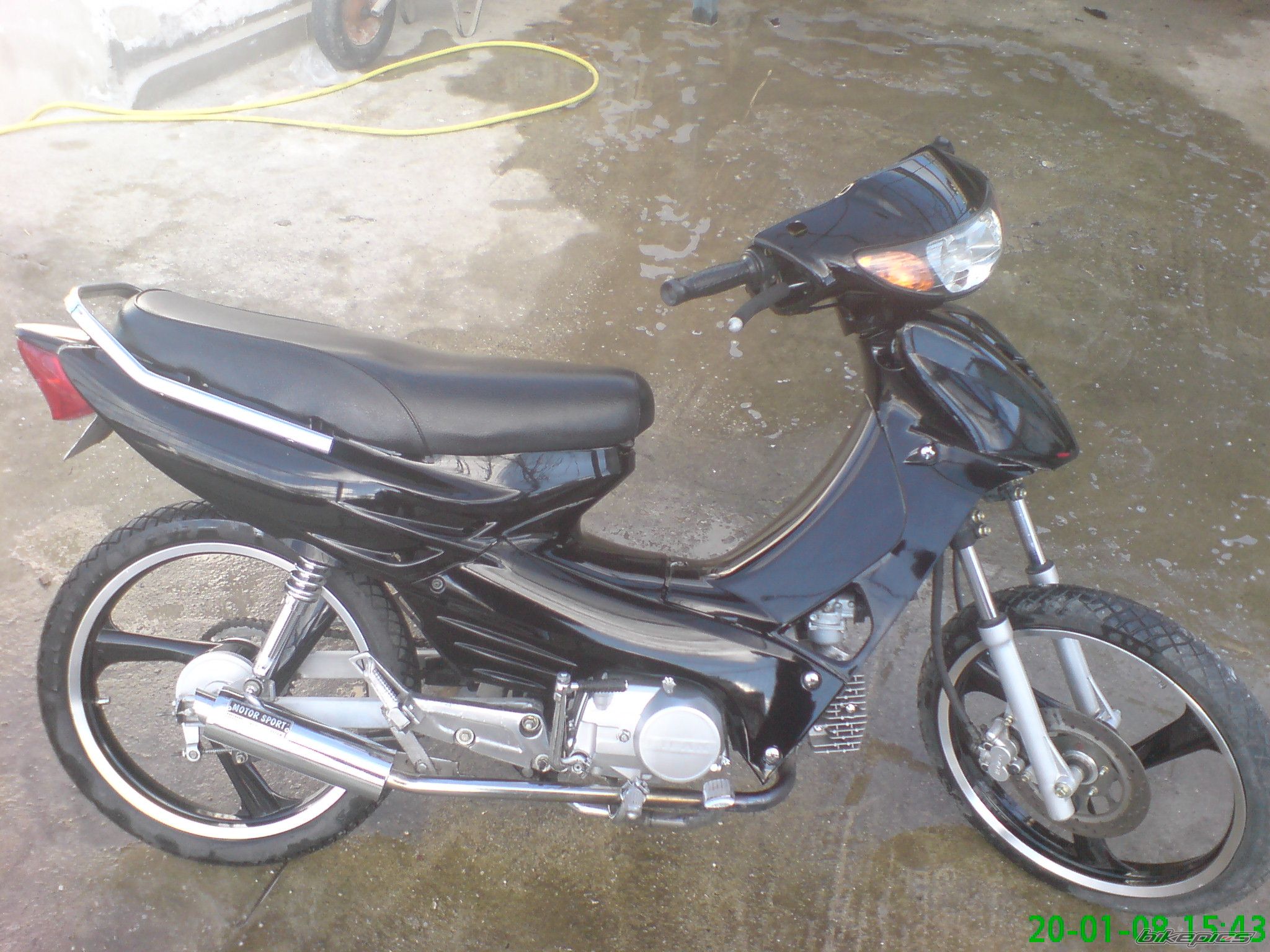Photo 1322589