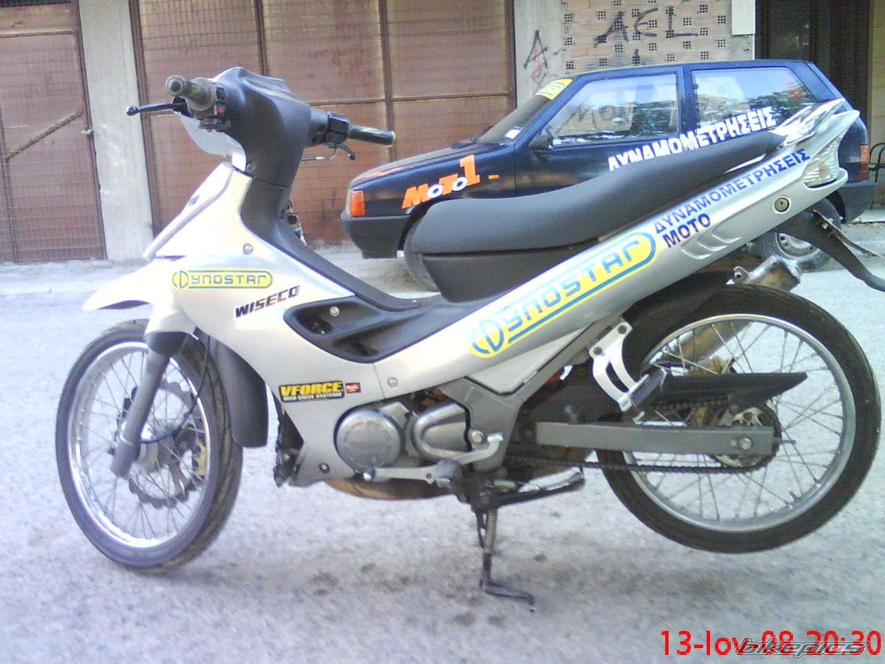 Photo 1322879