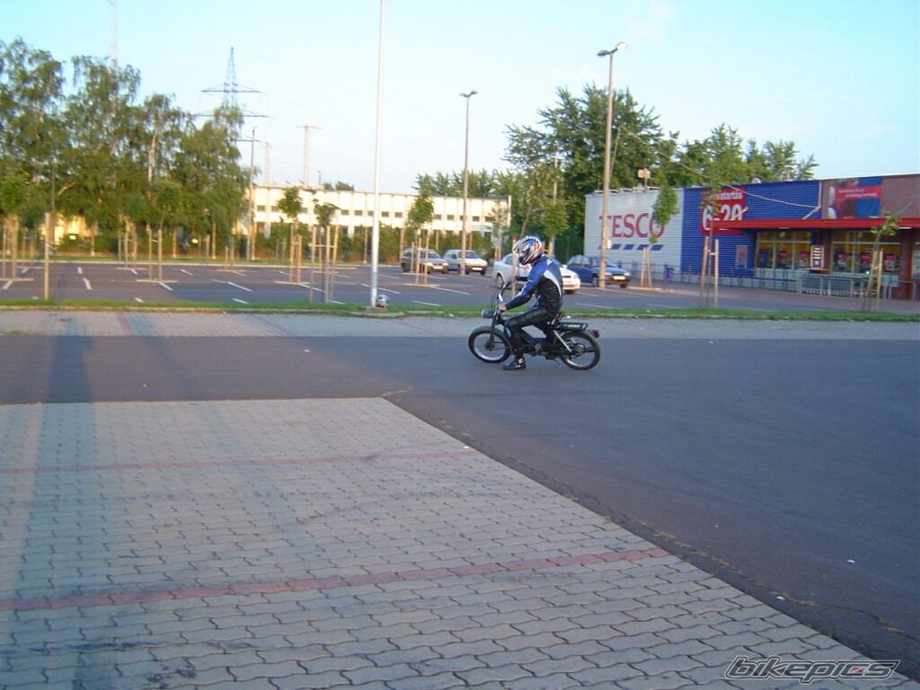 Photo 1324029
