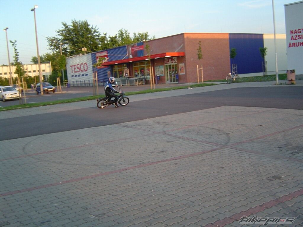 Photo 1324030