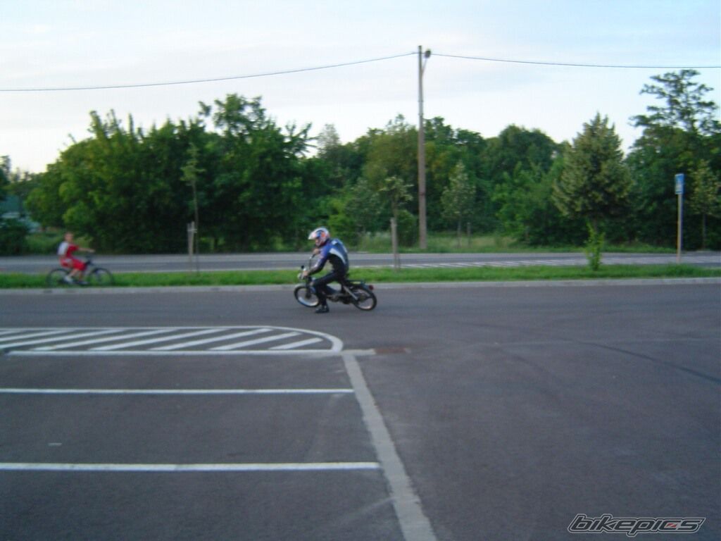 Photo 1324044