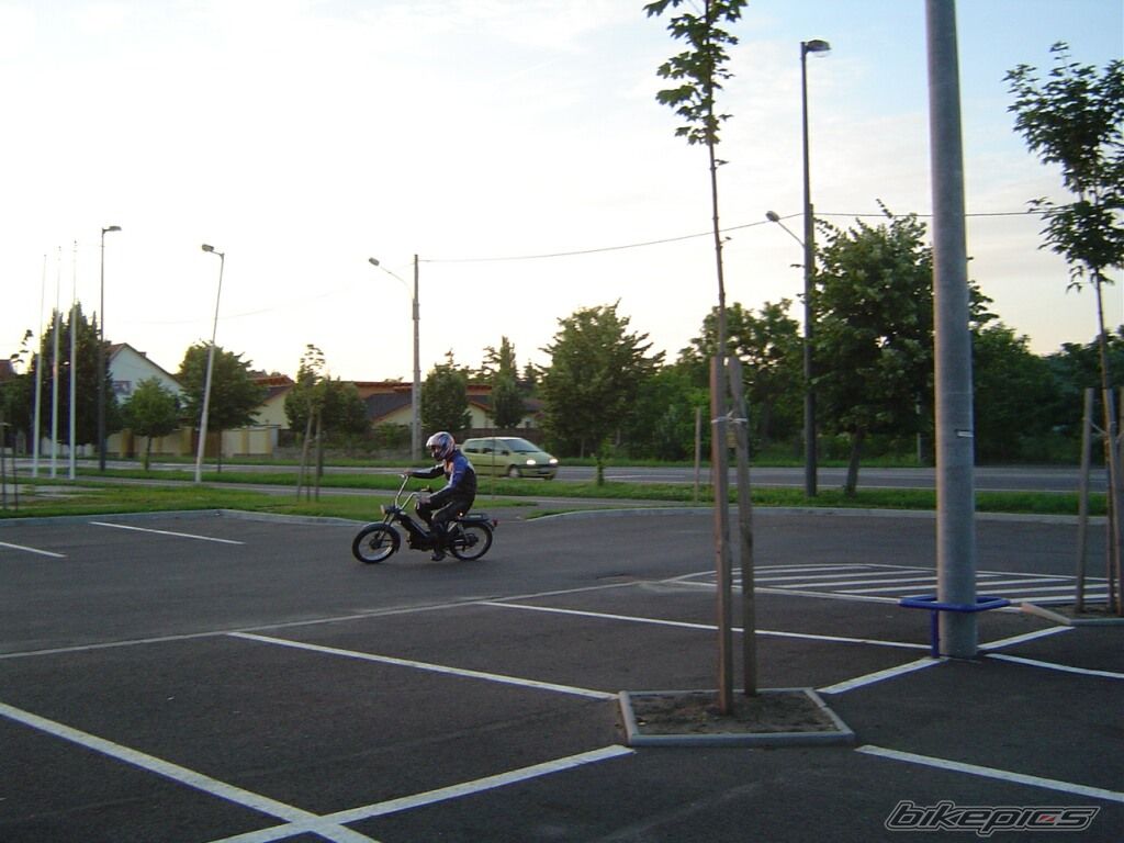 Photo 1324046
