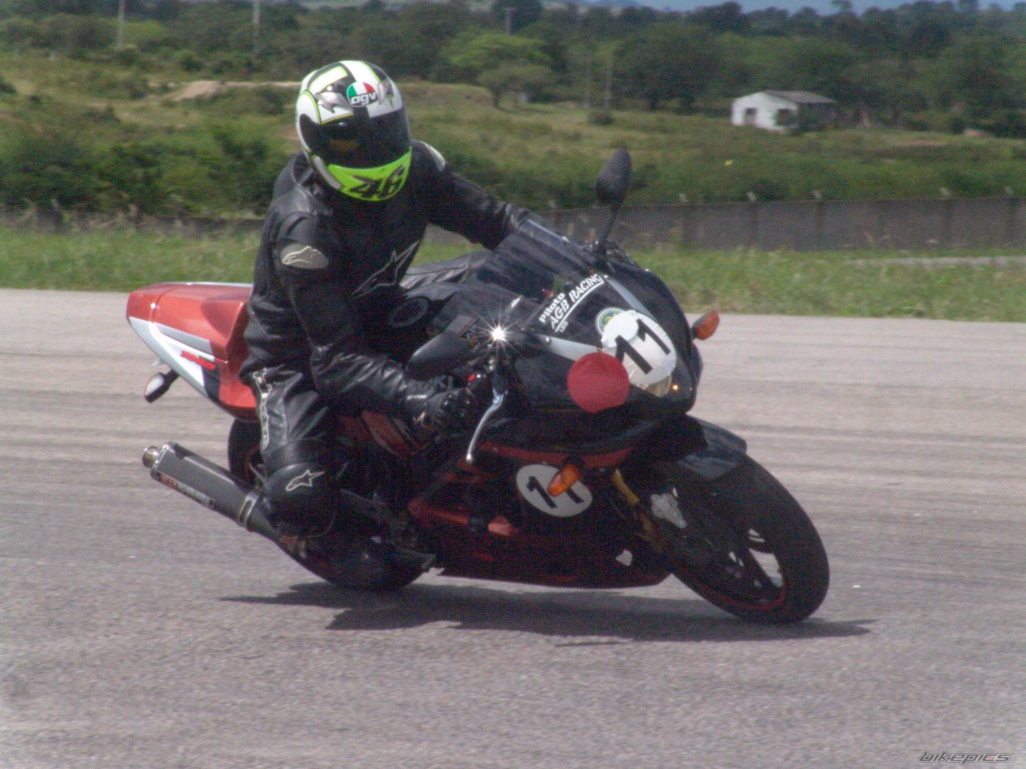 Photo 1324391