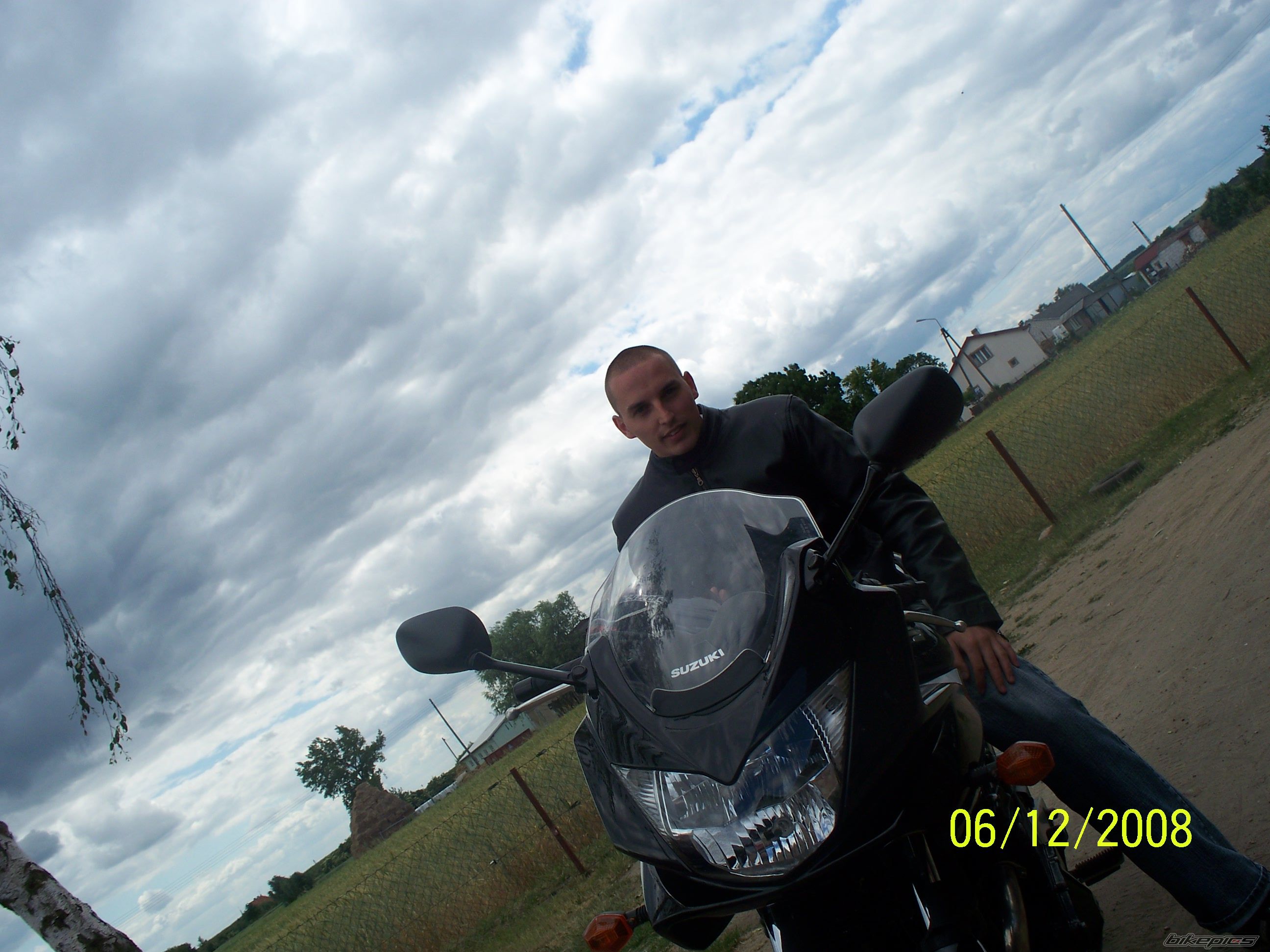 Photo 1324807
