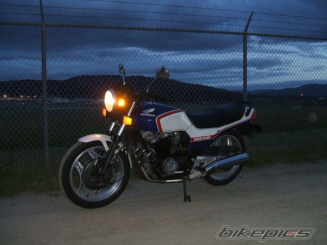Photo 1324894