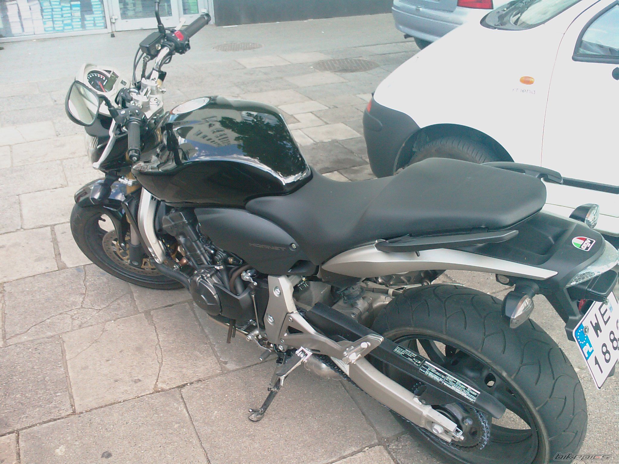 Photo 1324936