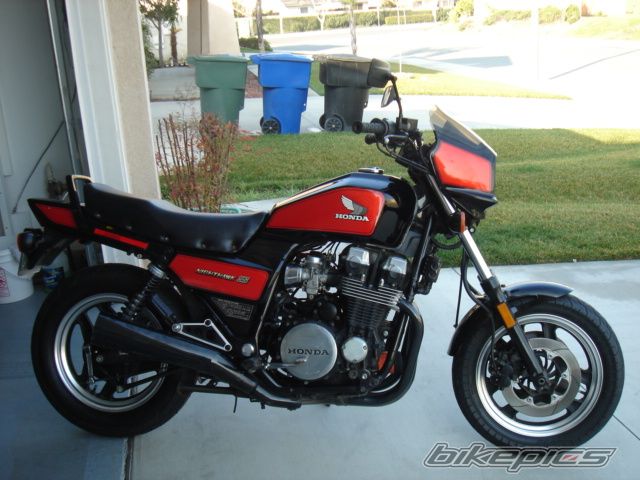 Photo 1325102