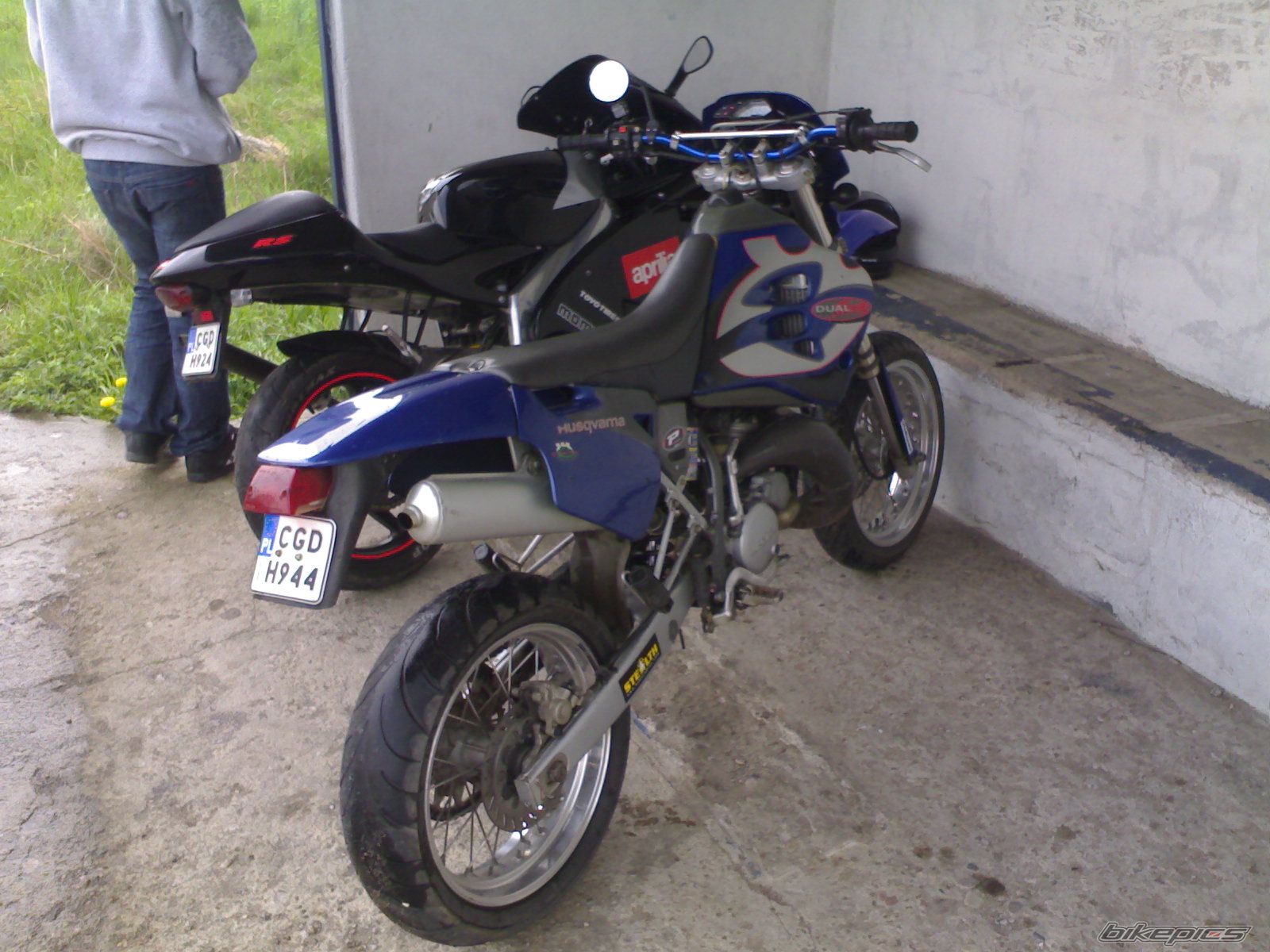 Photo 1325800