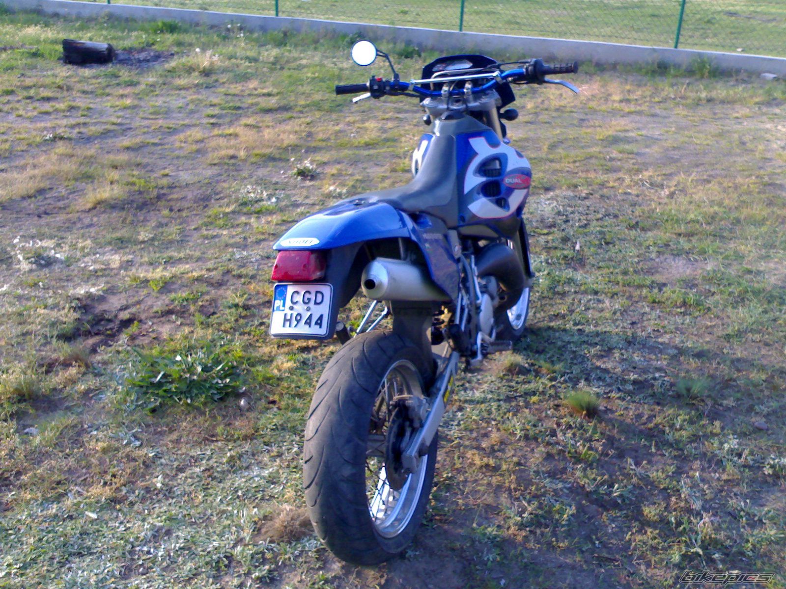 Photo 1325817