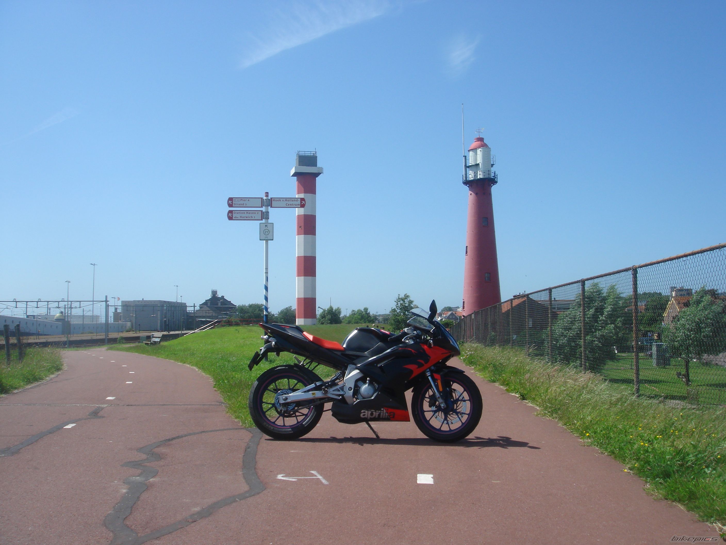 Photo 1325948