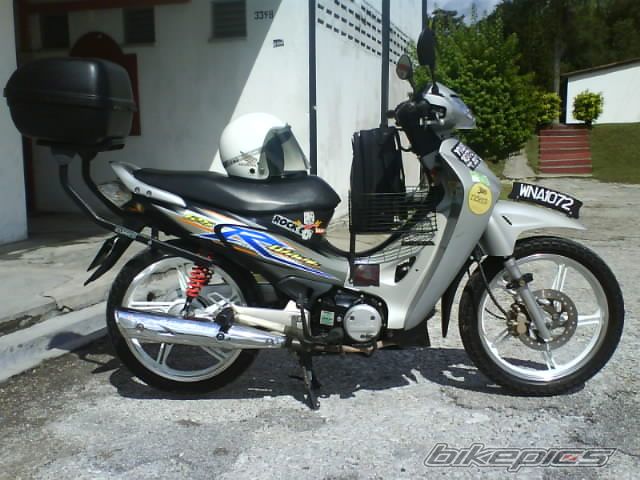 Photo 1325977