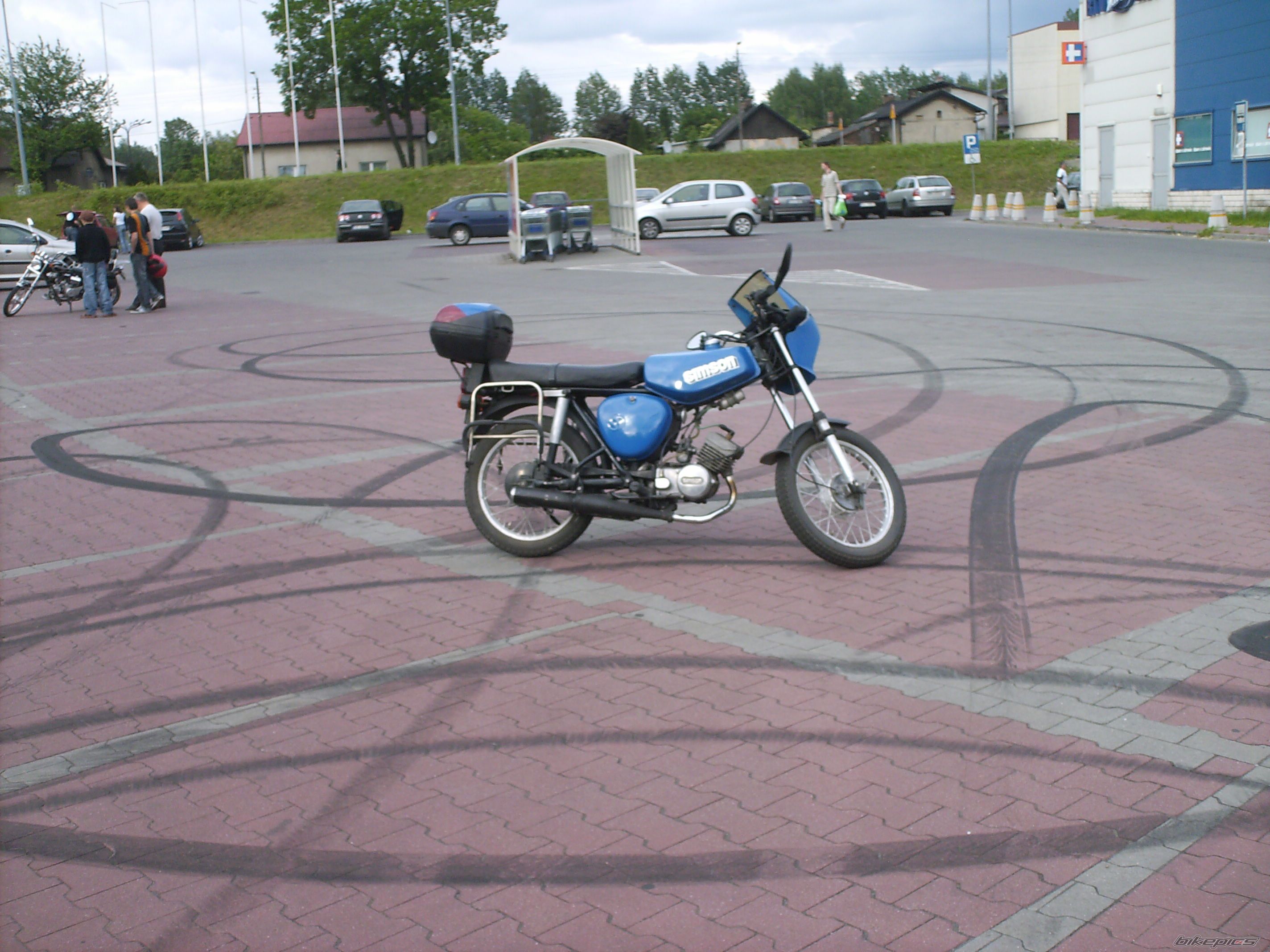 Photo 1326770