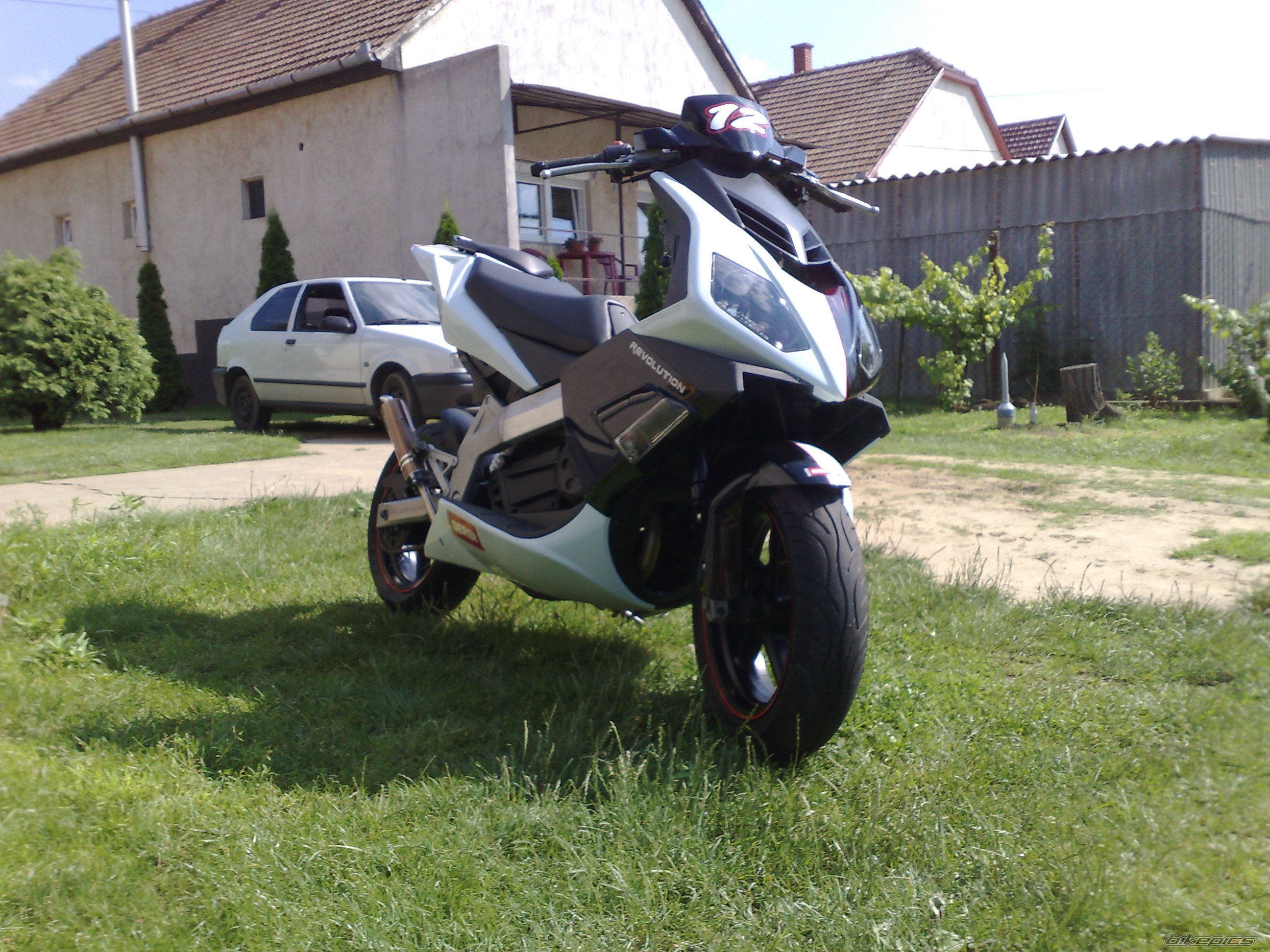 Photo 1327187