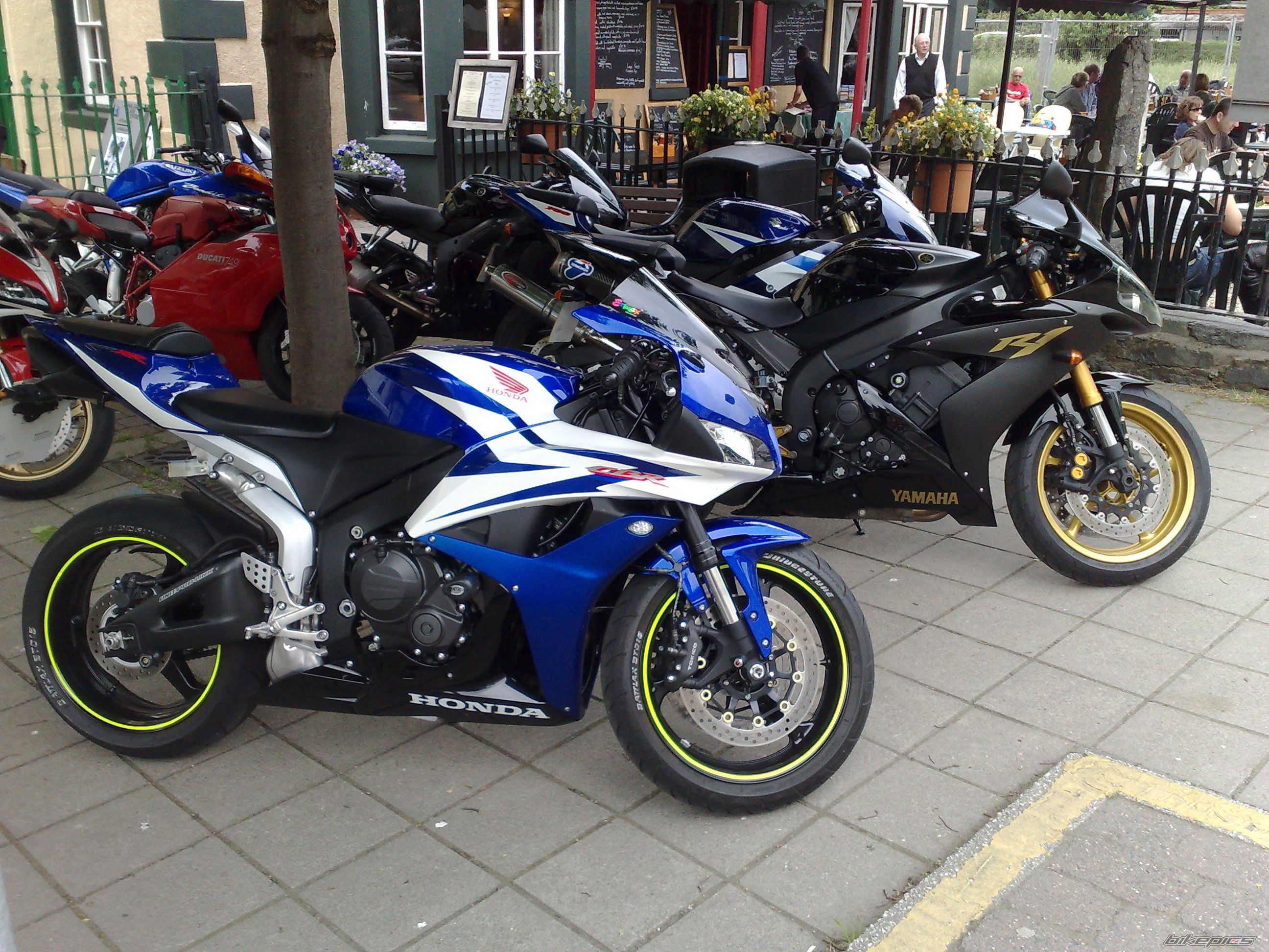 Photo 1327241
