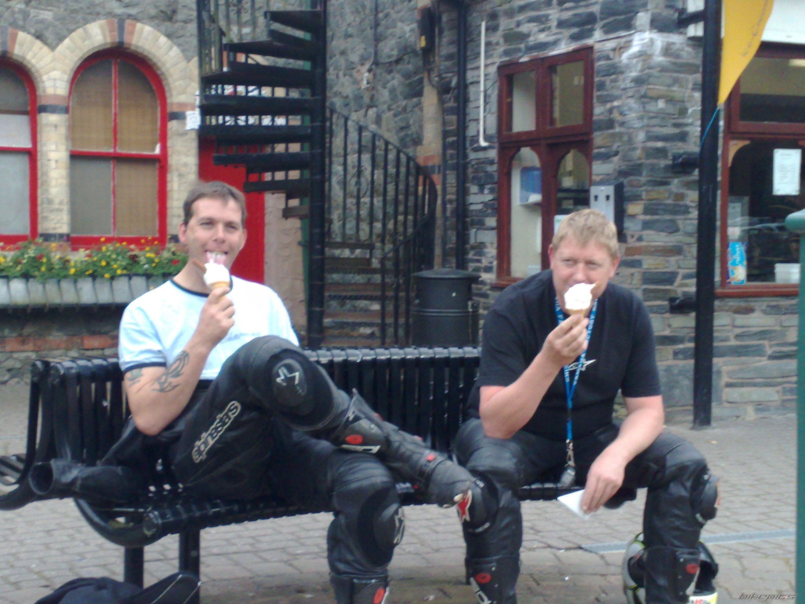 Photo 1327254