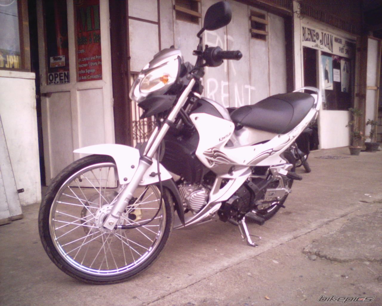 Photo 1327383
