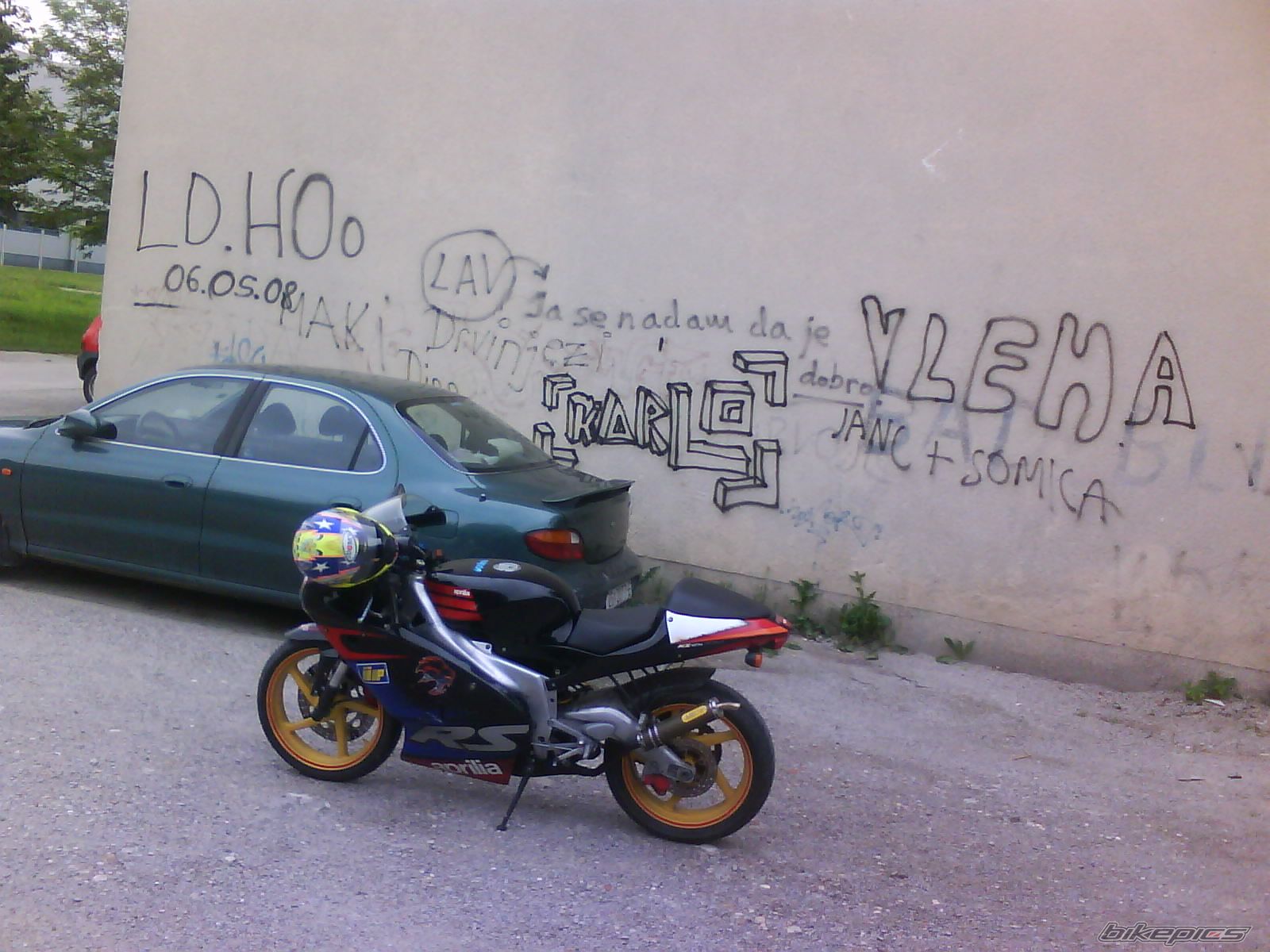 Photo 1327772