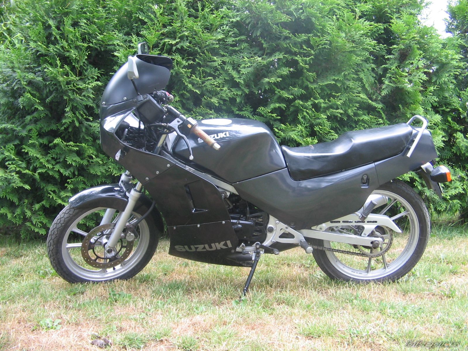 Photo 1327888
