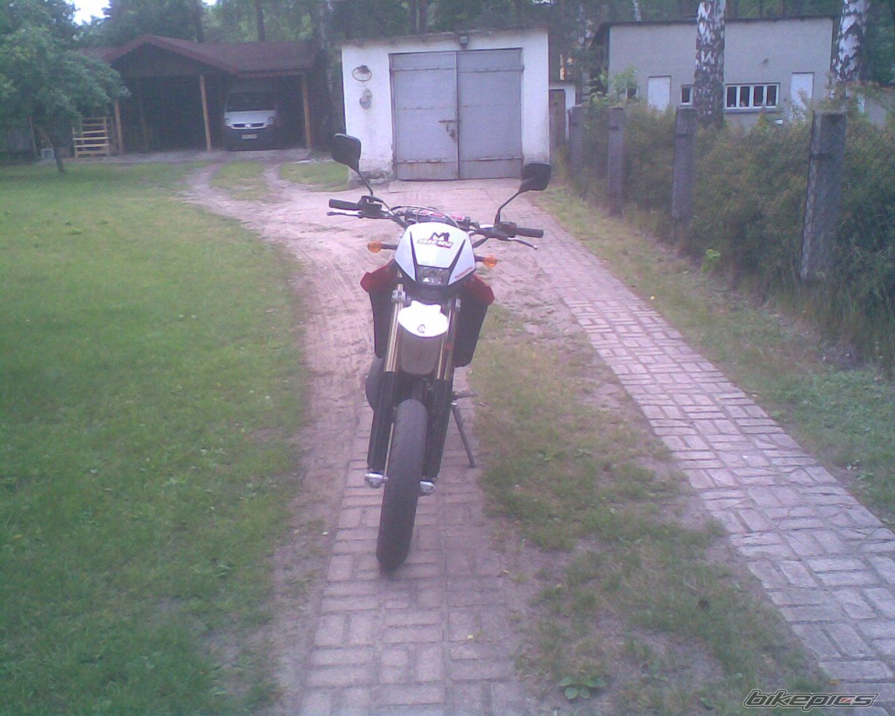 Photo 1328097