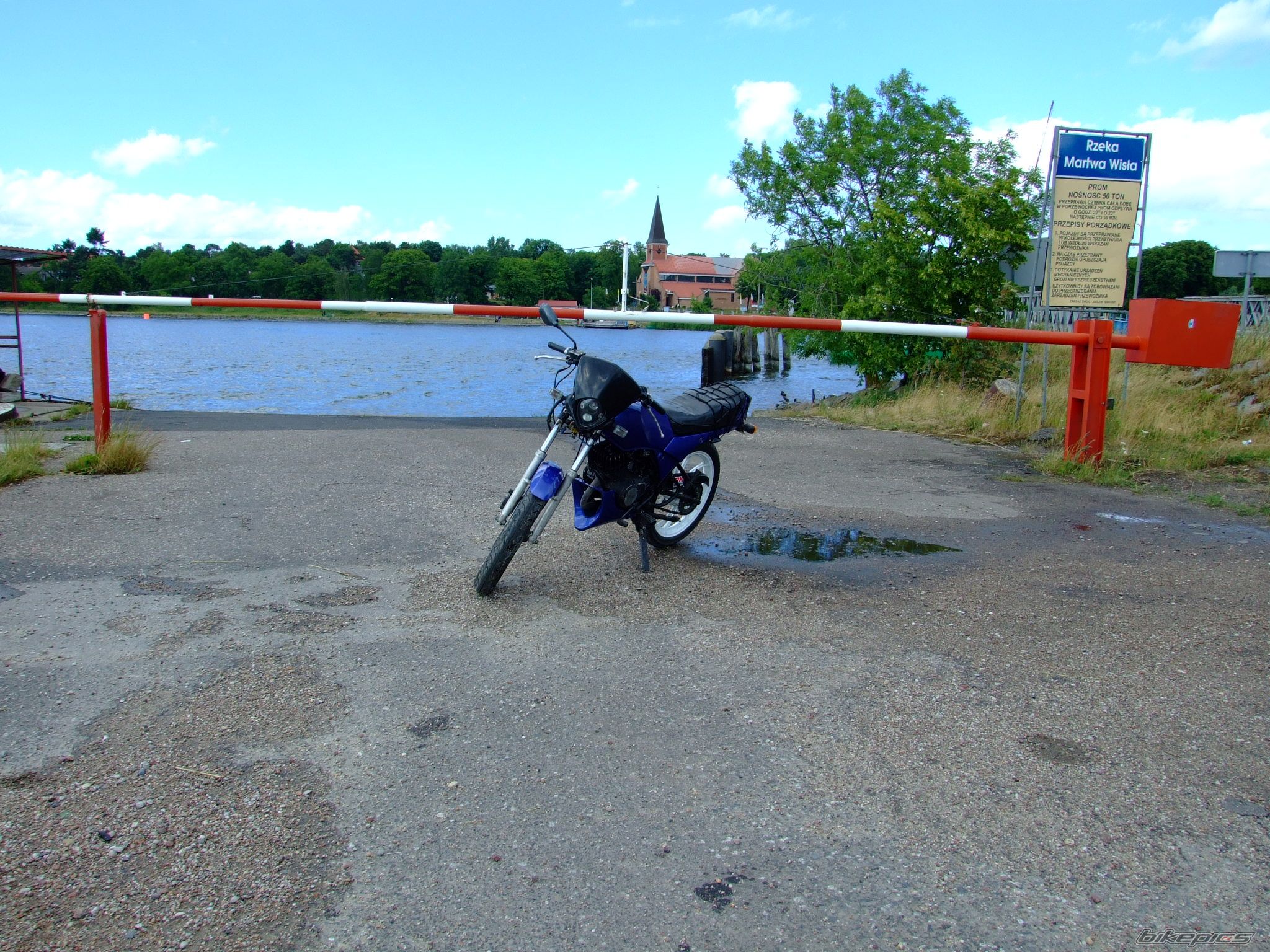 Photo 1328149