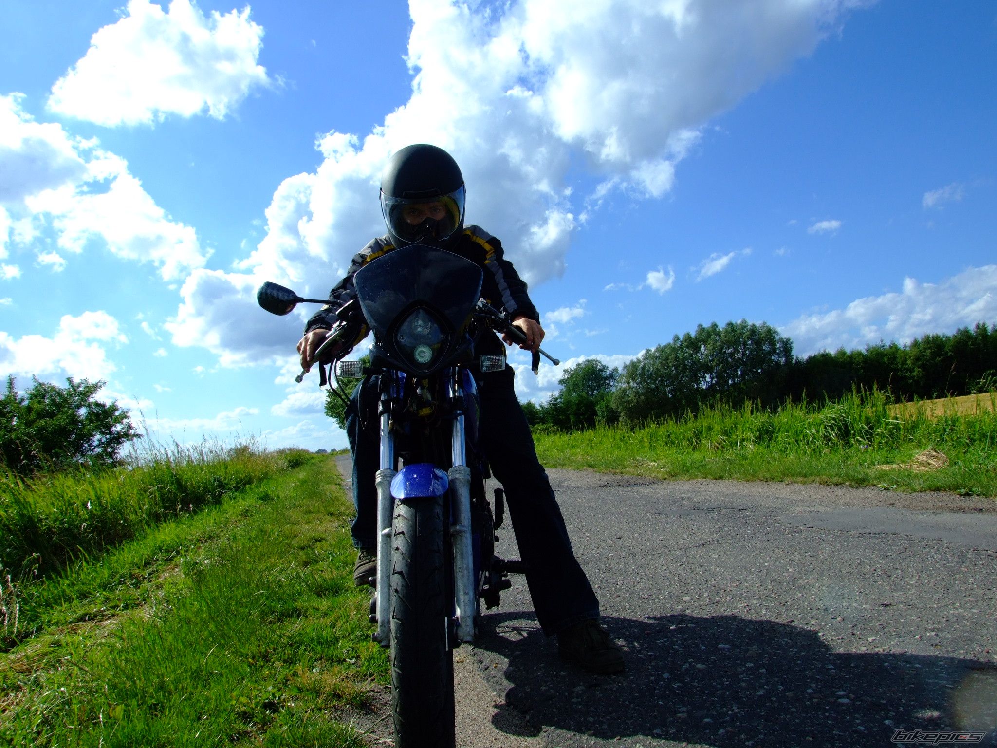 Photo 1328152