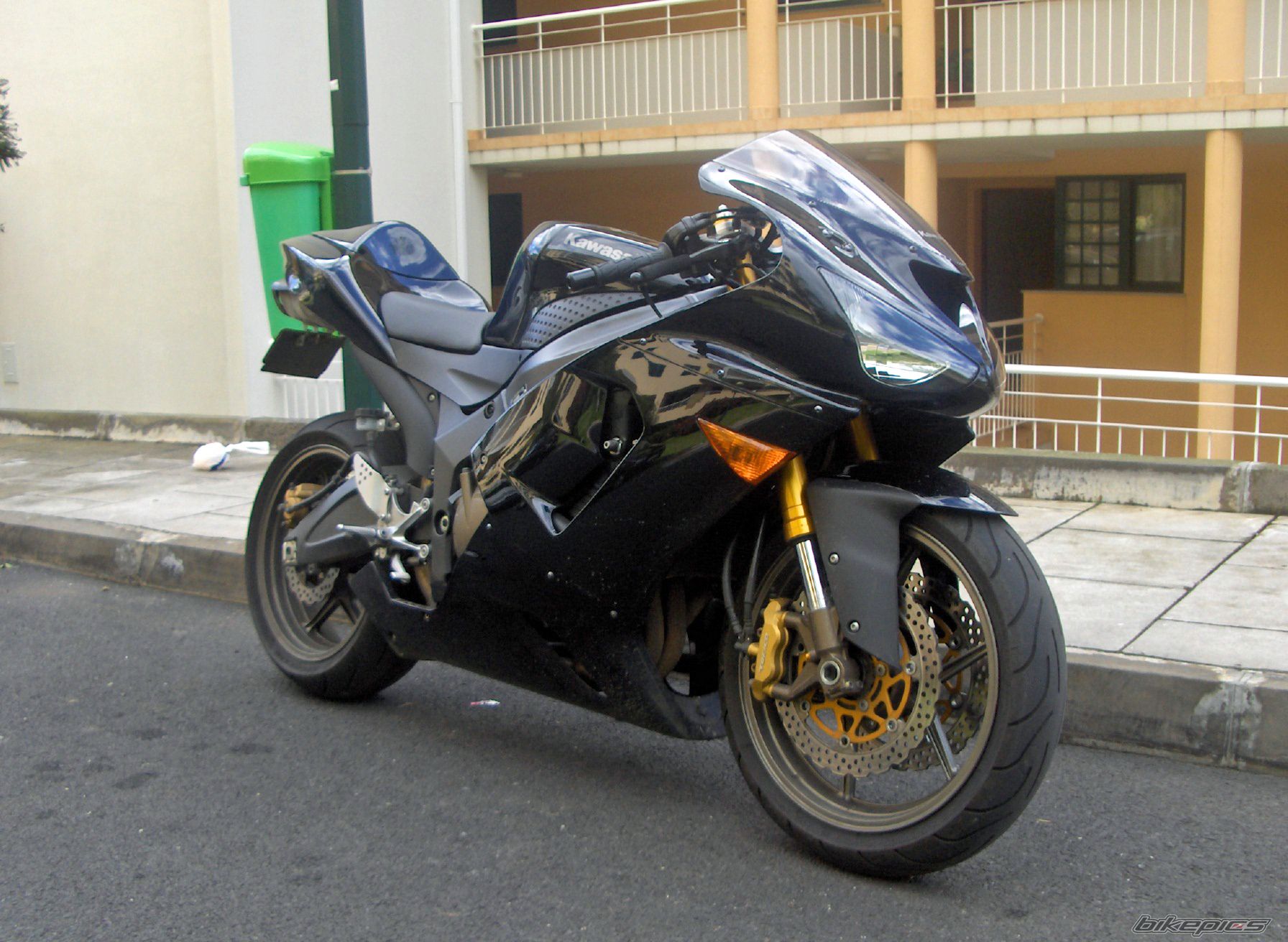 Photo 1328201