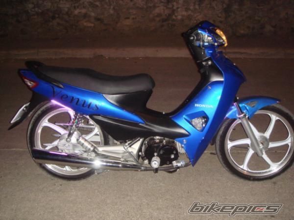 Photo 1328441