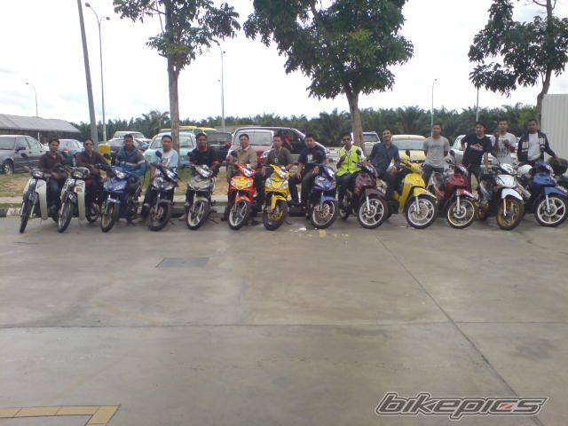 Photo 1328638