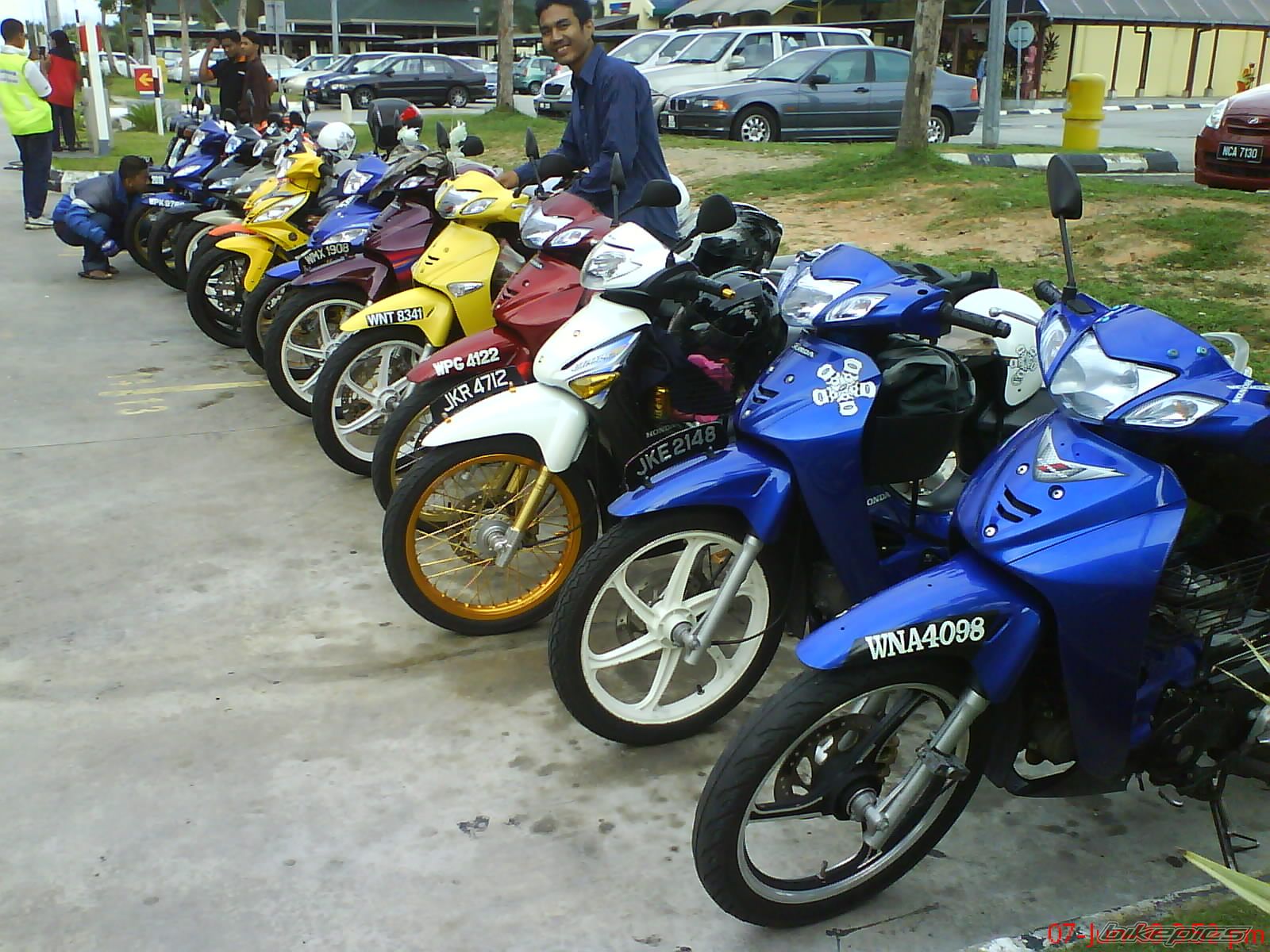 Photo 1328641