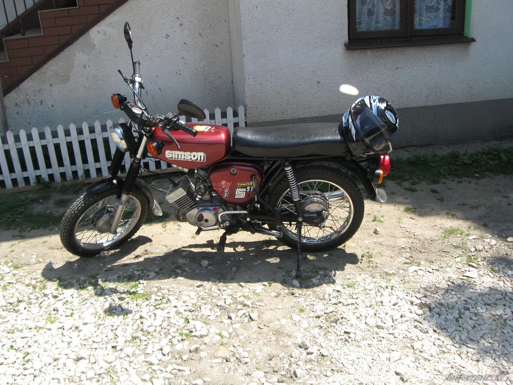Photo 1328715