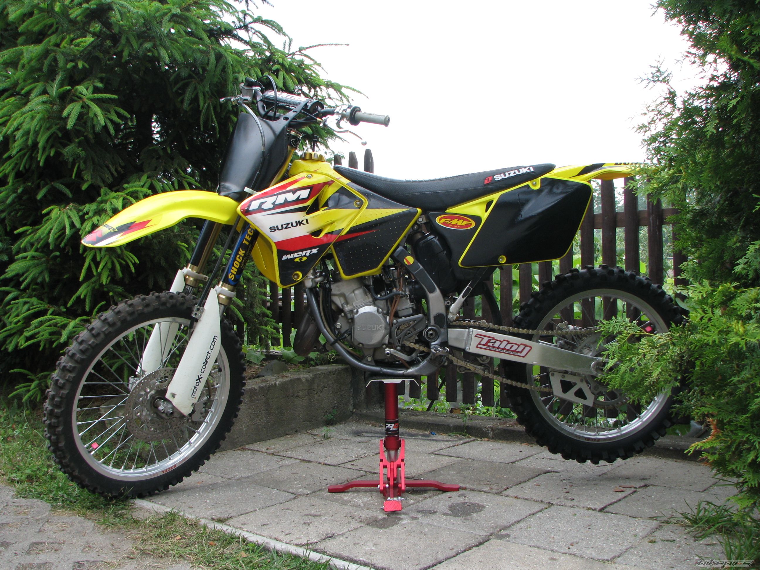 Photo 1328897