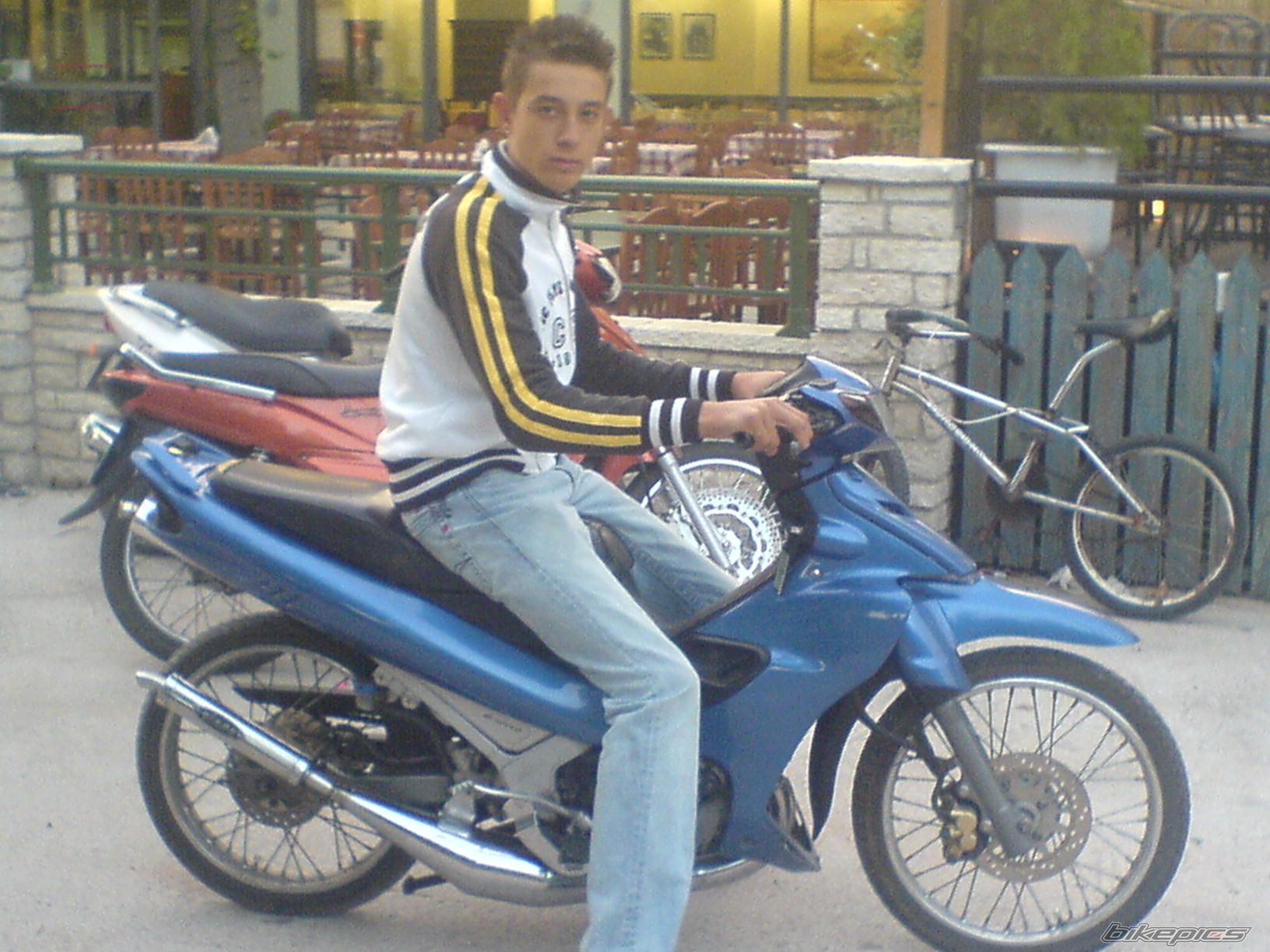 Bike Photo 1330350