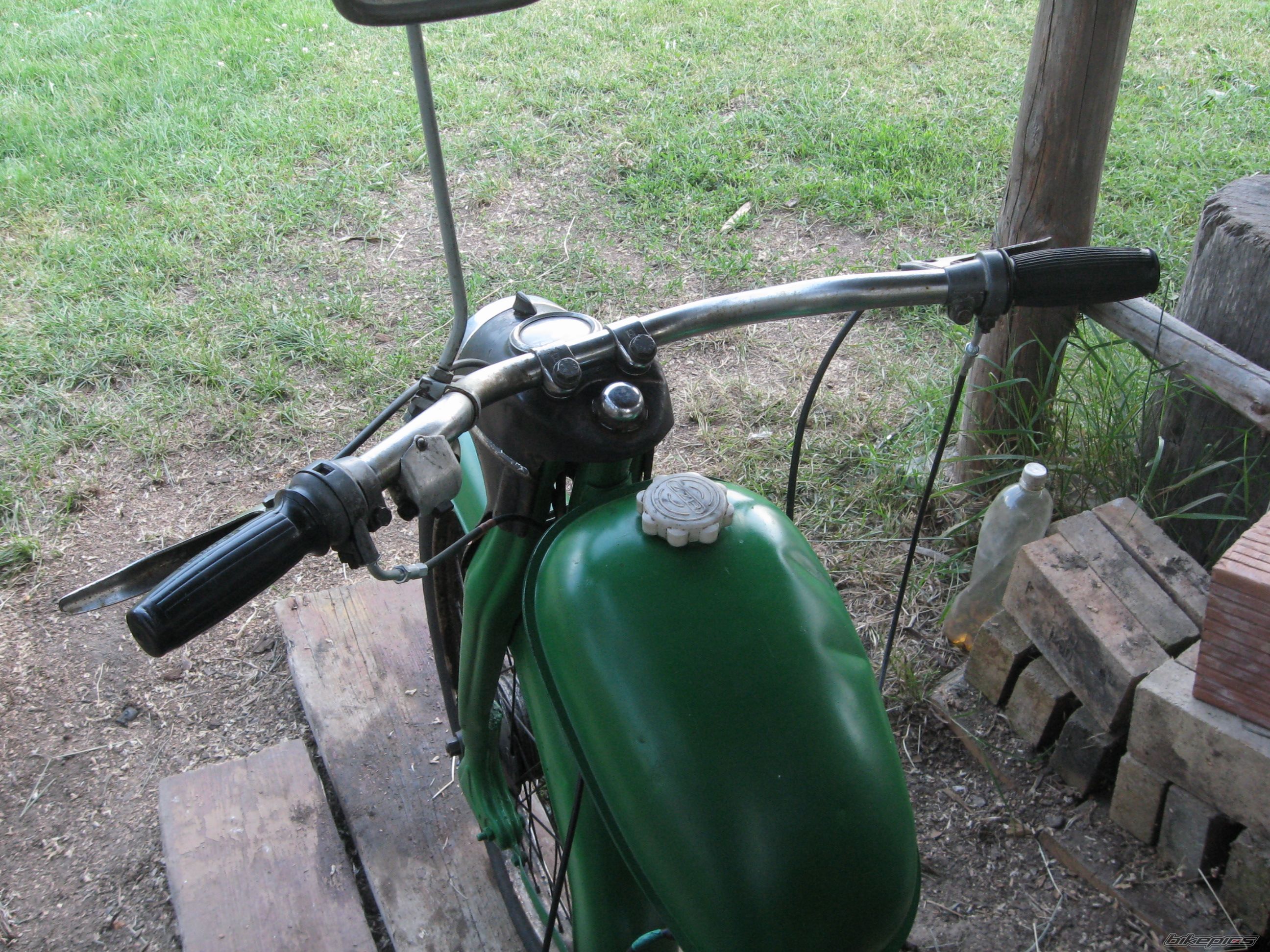 Photo 1330876