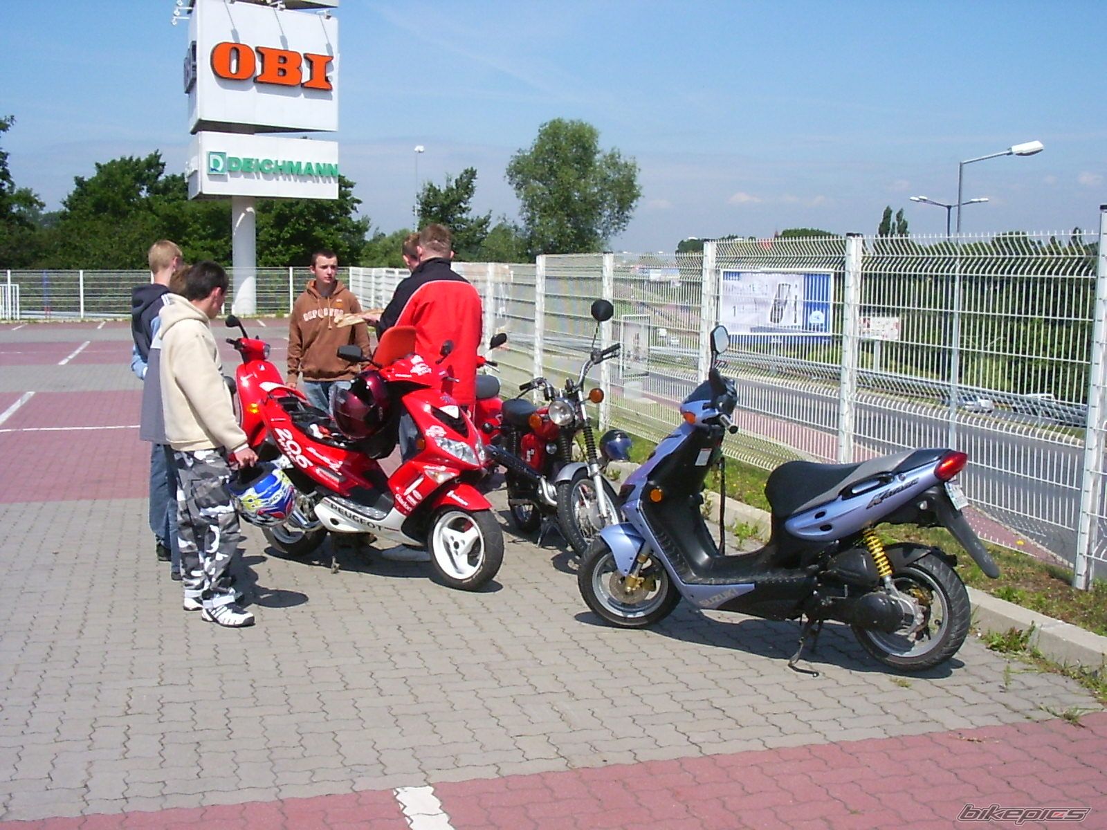Photo 1330895