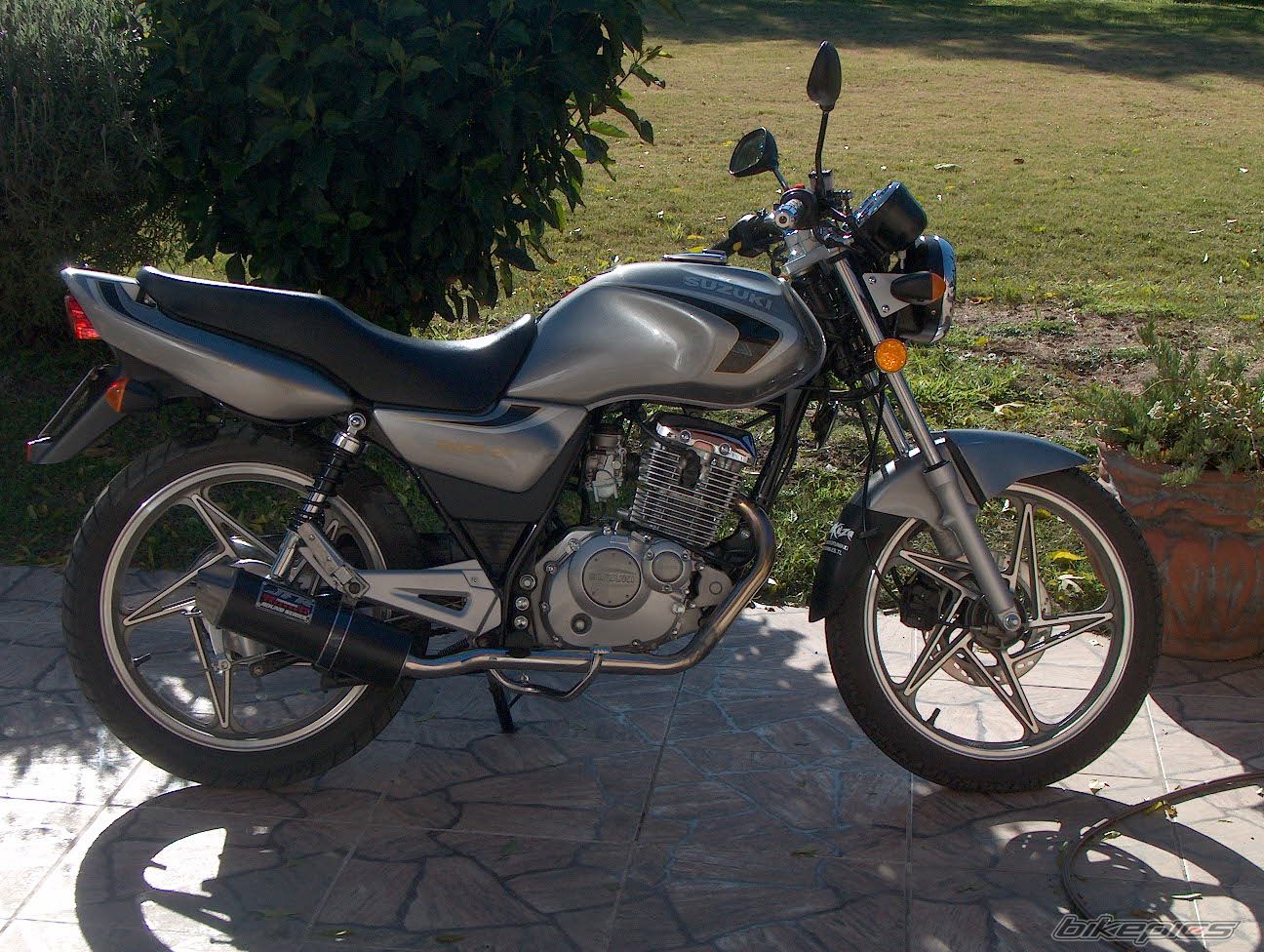 Photo 1334004