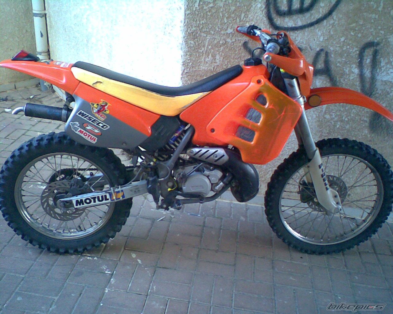 Photo 1334208