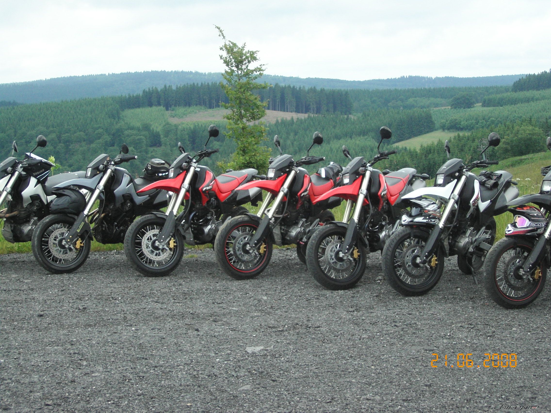 Photo 1334375