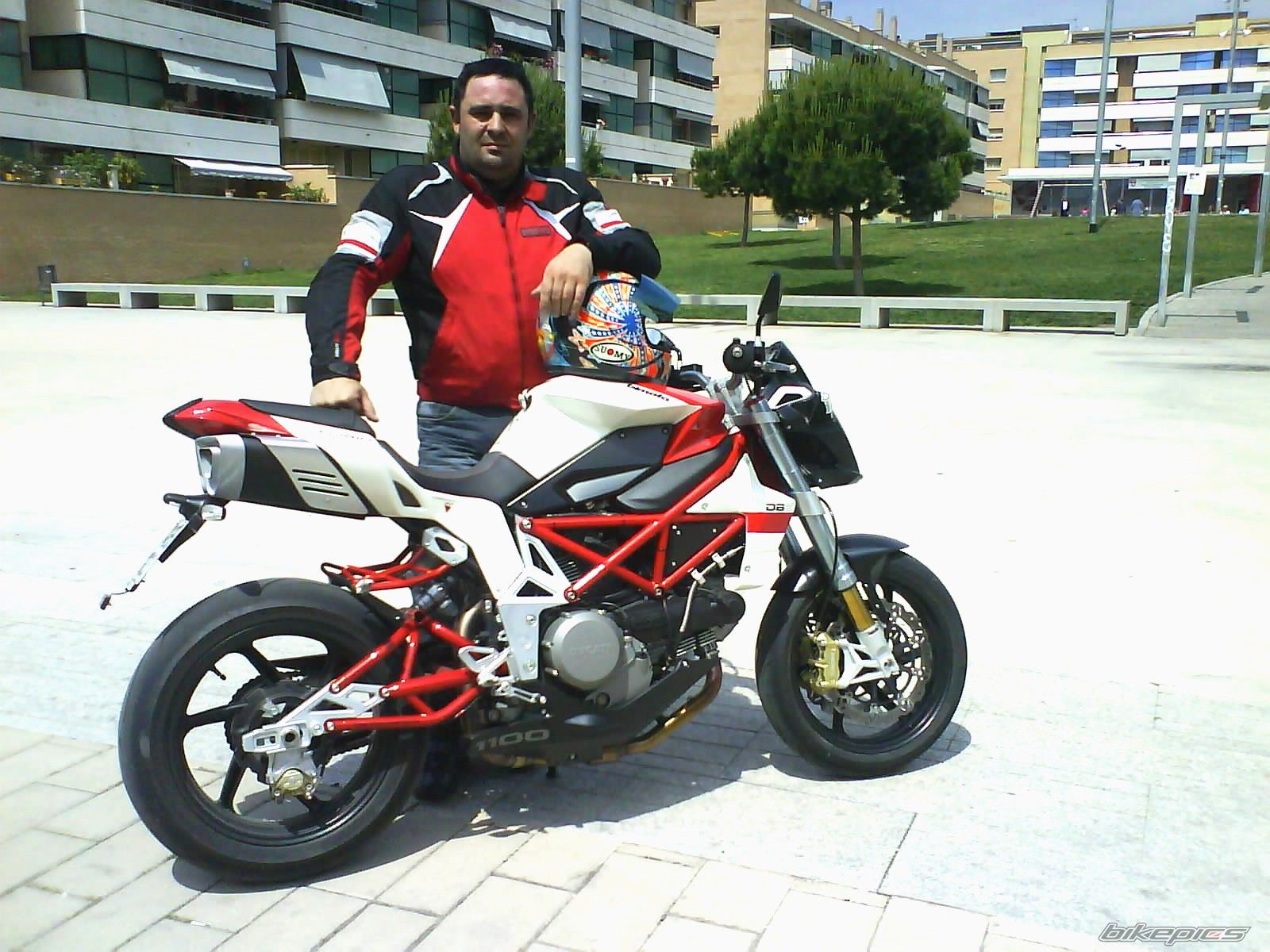 Bike Photo 1335736