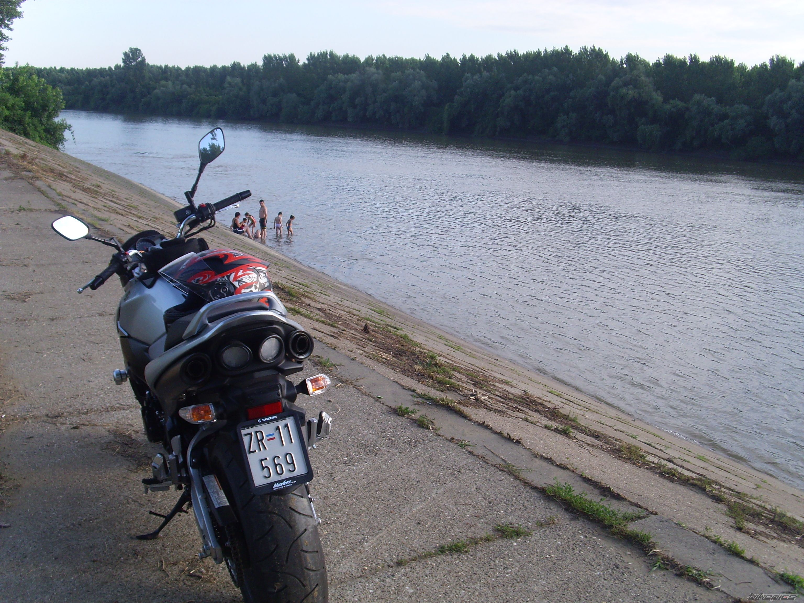 Photo 1336202