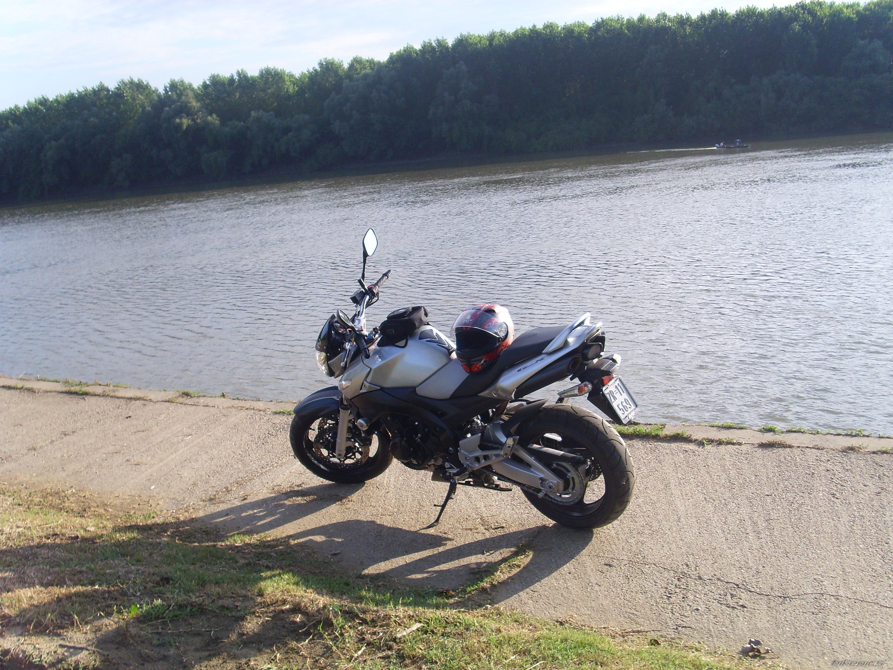 Photo 1336204