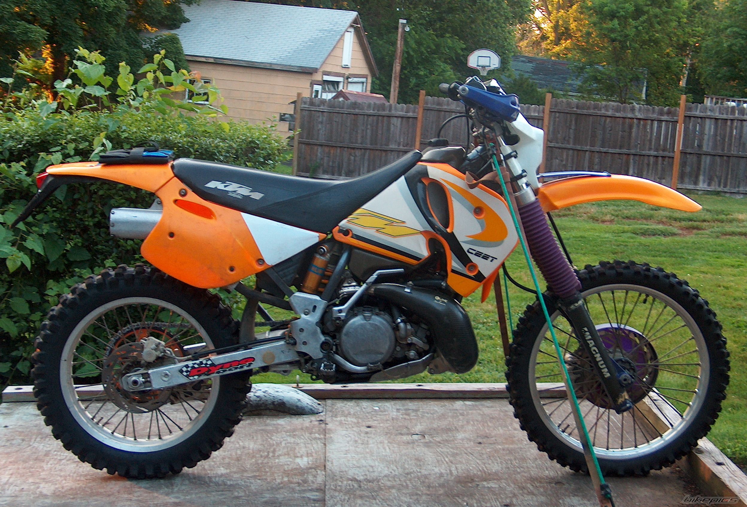 Photo 1336862